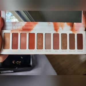 Melt cosmetics twenty seven eyeshadow palette